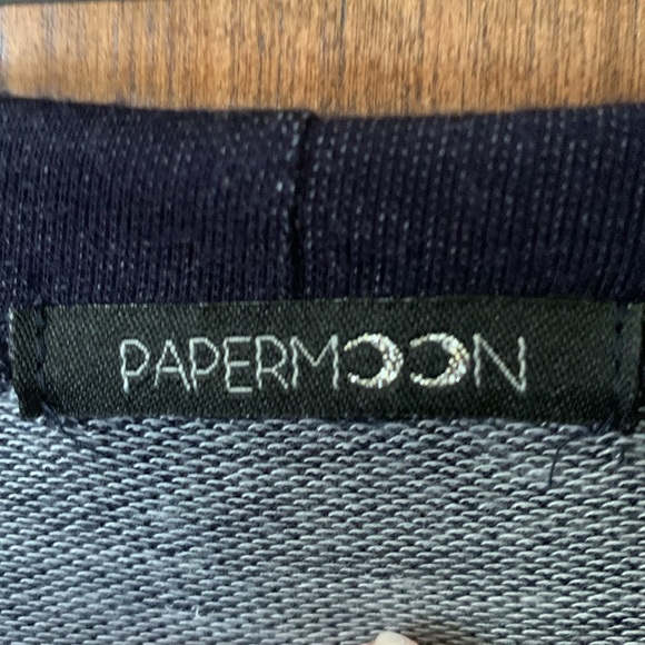 Blue top with polka dot back - Picture 3 of 3